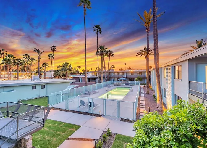Modern Contemporary Ot With Heated Pool *